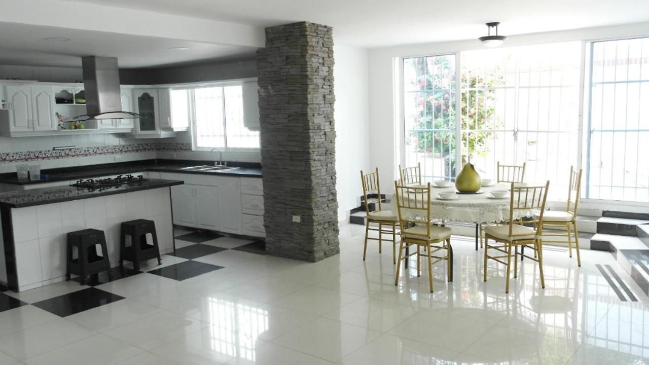 In Guest - C3-l Near The Sea With Pool Air Conditioning And Wifi Pensión *