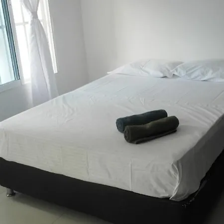 In Guest - C3-l Near The Sea With Pool Air Conditioning And Wifi