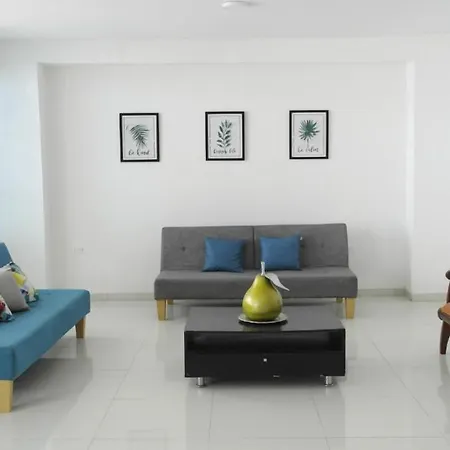 In Guest - C3-l Near The Sea With Pool Air Conditioning And Wifi *